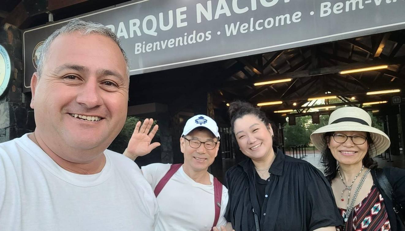Lisa y padres