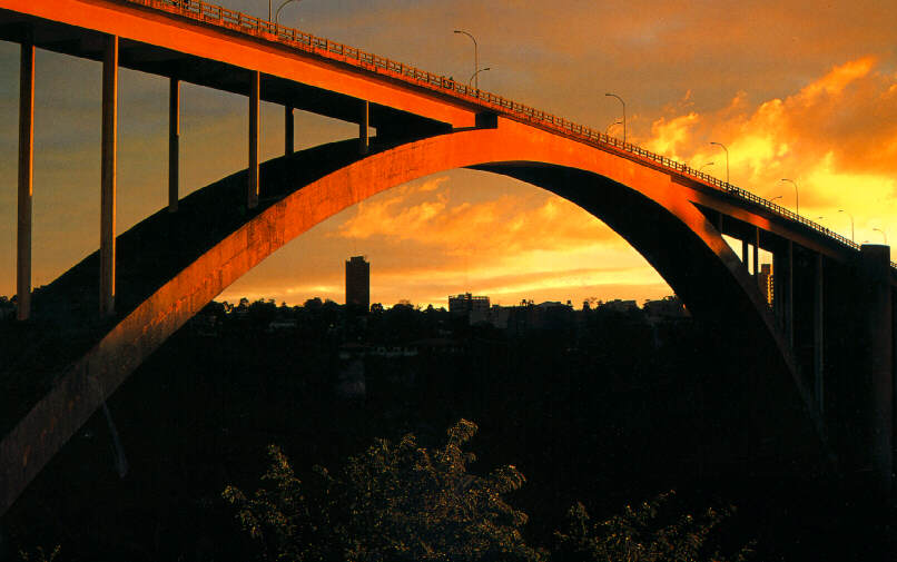 Puente Amistad